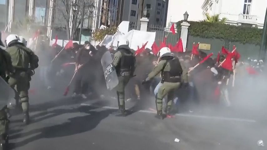 Studentské protesty v Řecku narušily zkoušky a přerostly v násilnosti